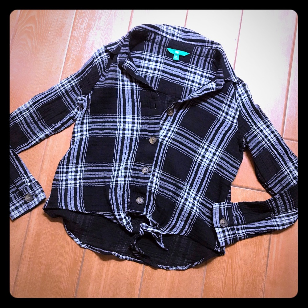 Cropped Flannel Shirt size XS 🖤 by dip